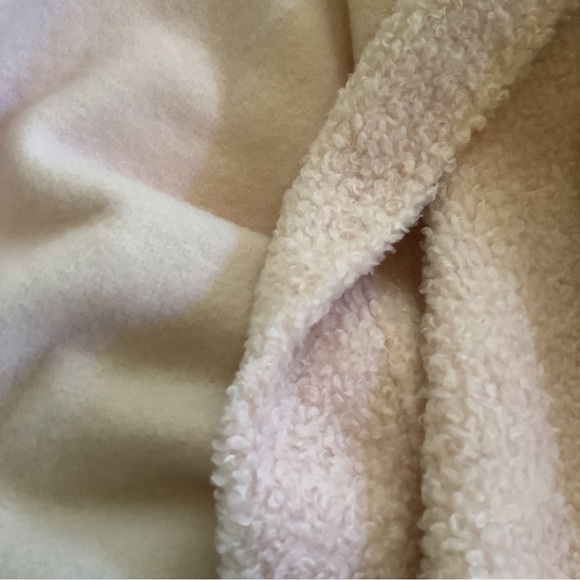 Ambrielle Sleepwear Robe Sz Small Women Soft Pink With Hood - Picture 10 of 11